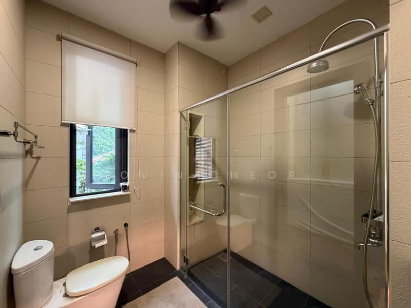 Bungalow House for Sale in Bukit Gita Bayu (Seri Kembangan) - Jovin Cheor - Bathroom - PropertyGuru.com.my