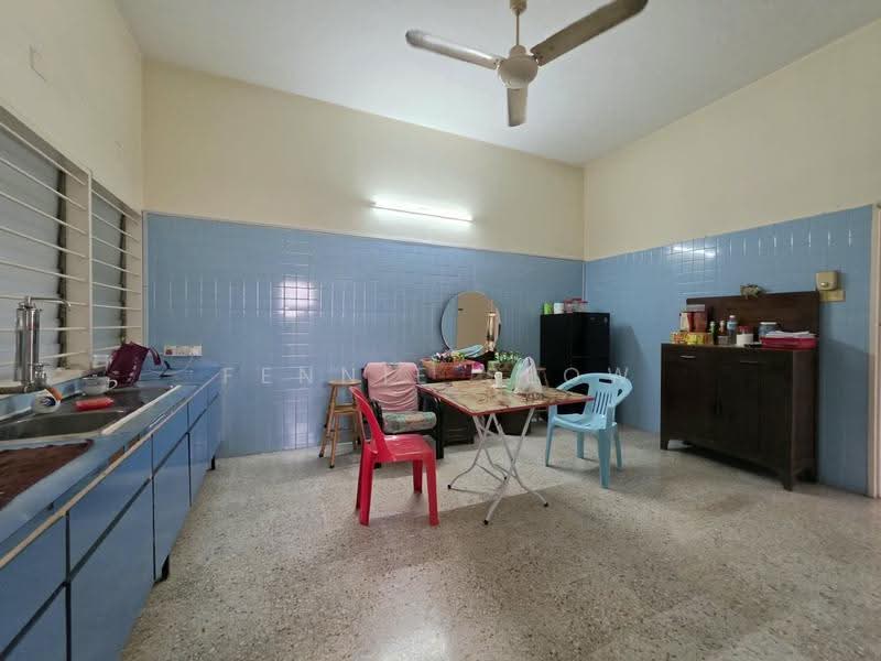 Semi-Detached House for Sale in Medan Terengganu (Jelutong) - Fennie Seow - Kitchen - PropertyGuru.com.my