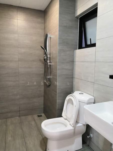 Kediaman Servis untuk Disewa di The Amber Residence @ TwentyFive.7 - Jason Lim - Bathroom - PropertyGuru.com.my