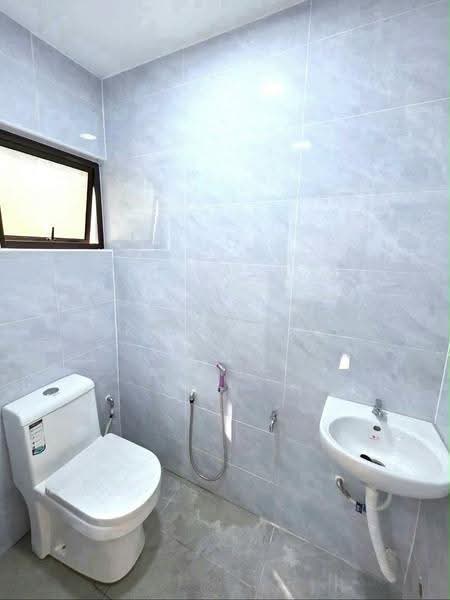 Rumah Flat untuk Dijual di Merak - Karl Lim - Bathroom - PropertyGuru.com.my