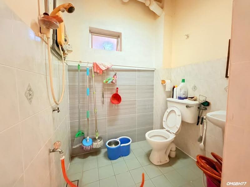 Rumah Teres 2-Tingkat untuk Dijual di Bandar Bukit Tinggi (Klang) - Ethan Chua - Bathroom - PropertyGuru.com.my