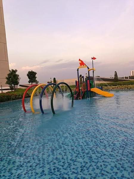 Kondominium untuk Dijual di Arinna - KT Teoh - Pool - PropertyGuru.com.my