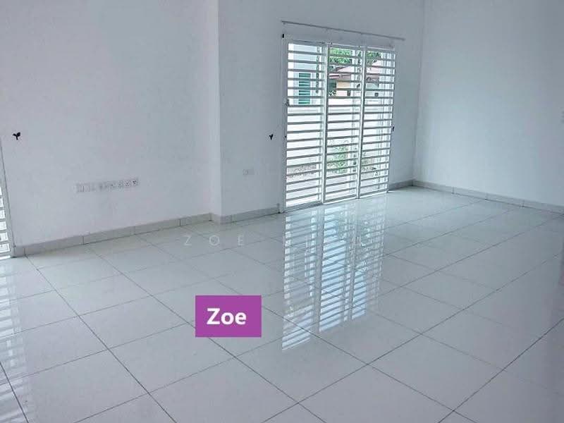 Rumah Berkembar untuk Dijual di Teluk Kumbar (Penang) - Zoe Liau - Living Room - PropertyGuru.com.my