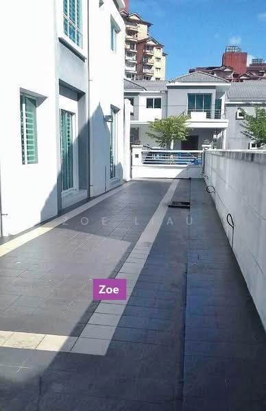 Rumah Berkembar untuk Dijual di Teluk Kumbar (Penang) - Zoe Liau - PropertyGuru.com.my