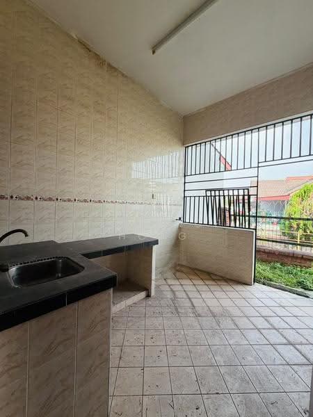 Semi-Detached House for Sale in Perling (Johor) - Florence Hong - Kitchen - PropertyGuru.com.my