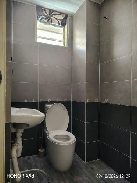 Kedai / Pejabat untuk Disewa di Laman Rimbunan (Kepong) - Alfred Leow - Bathroom - PropertyGuru.com.my