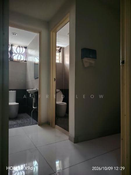 Kedai / Pejabat untuk Disewa di Laman Rimbunan (Kepong) - Alfred Leow - Bathroom - PropertyGuru.com.my
