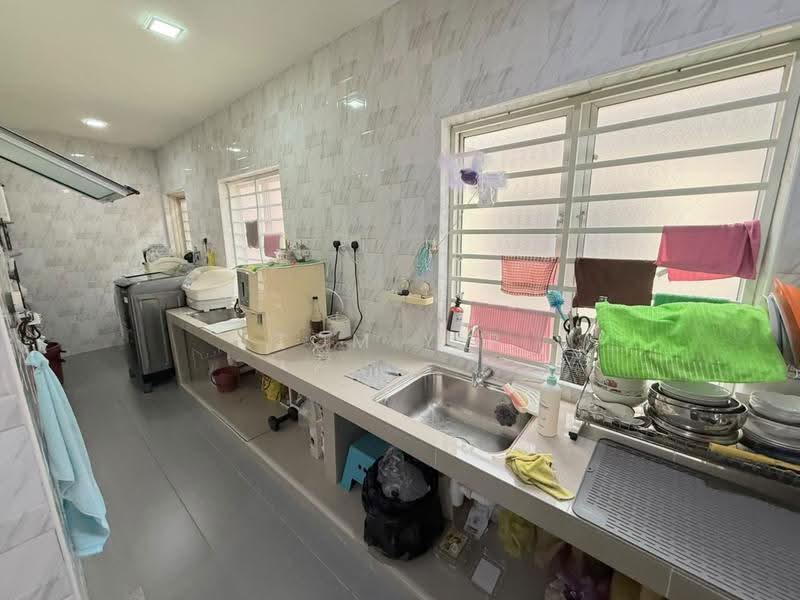 2-storey Terraced House for Sale in Subang Bestari (Shah Alam) - Tom Yip - Kitchen - PropertyGuru.com.my