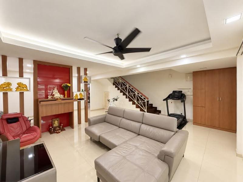 2-storey Terraced House for Sale in Subang Bestari (Shah Alam) - Tom Yip - Living Room - PropertyGuru.com.my