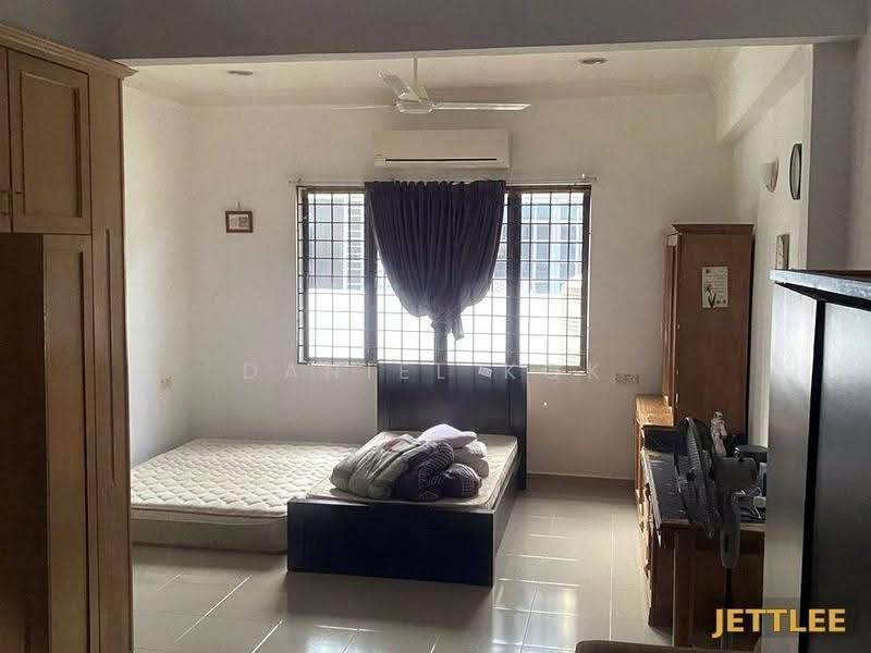 Rumah Berkembar untuk Dijual di Taman Chi Liung (Klang) - Daniel Kok - Bedroom - PropertyGuru.com.my