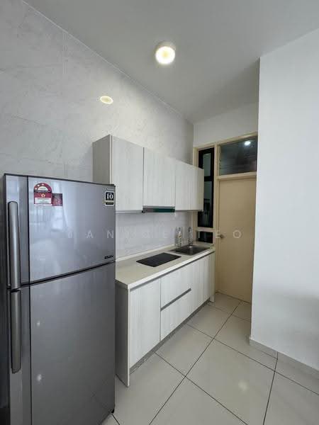 Kediaman Servis untuk Dijual di D'Summit Residences - Janice Teo - Kitchen - PropertyGuru.com.my