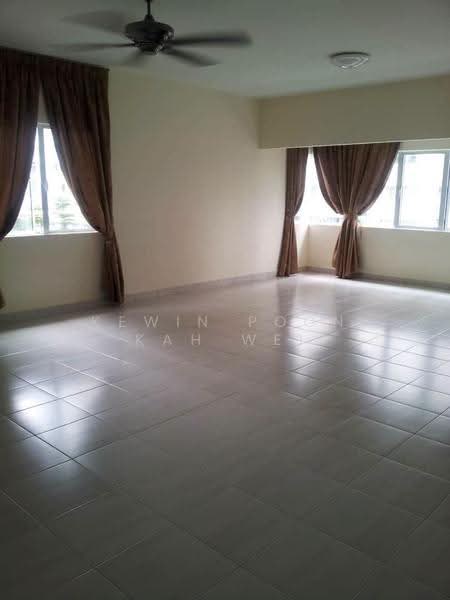 Kediaman Servis untuk Dijual di Koi Kinrara - Kewin Poon Kah Wei - Living Room - PropertyGuru.com.my