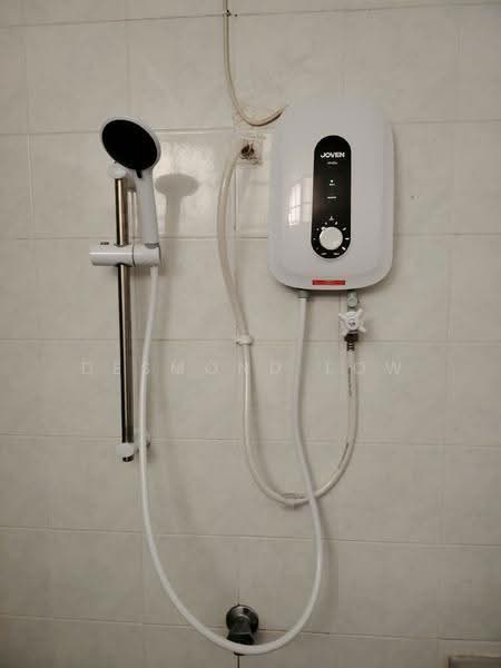 Kondominium untuk Disewa di Tiara Duta - Desmond Low - Bathroom - PropertyGuru.com.my