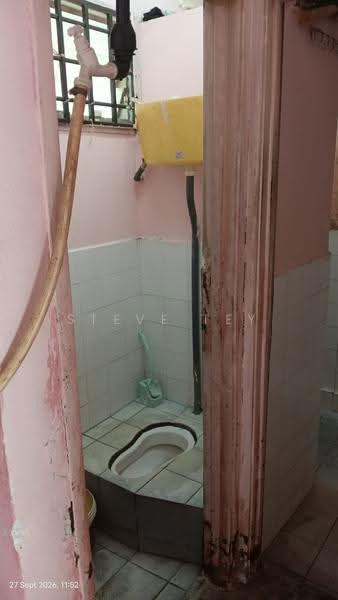 Rumah Flat untuk Dijual di Balau - Steve Tey - Bathroom - PropertyGuru.com.my