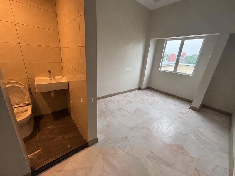 Pangsapuri untuk Disewa di Taman Muda - Jetty Tan - Bathroom - PropertyGuru.com.my