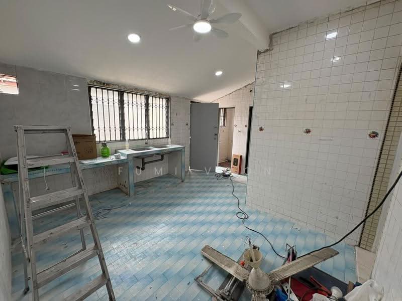 1-storey Terraced House for Rent in Taman Johor Jaya (Johor Bahru) - Fumi Voon - Kitchen - PropertyGuru.com.my