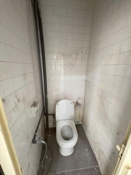 1-storey Terraced House for Rent in Taman Johor Jaya (Johor Bahru) - Fumi Voon - Bathroom - PropertyGuru.com.my