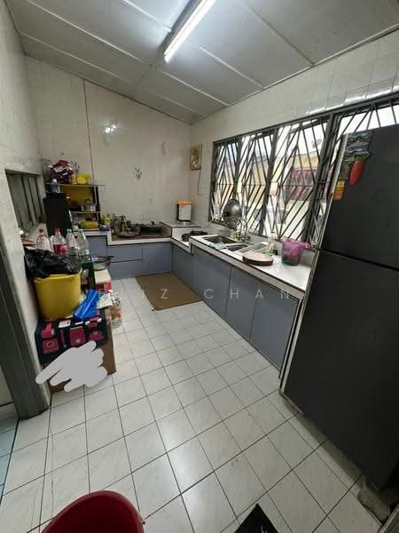 Rumah Teres 2-Tingkat untuk Dijual di Taman Bidara (Selayang) - Eliz Chan - Kitchen - PropertyGuru.com.my