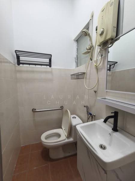 2-storey Terraced House for Rent in Damansara Jaya (Petaling Jaya) - Lauran Chuah - Bathroom - PropertyGuru.com.my