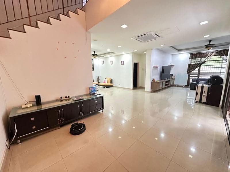 Semi-Detached House for Sale in Shah Alam (Selangor) - Nicholes Chong - Living Room - PropertyGuru.com.my