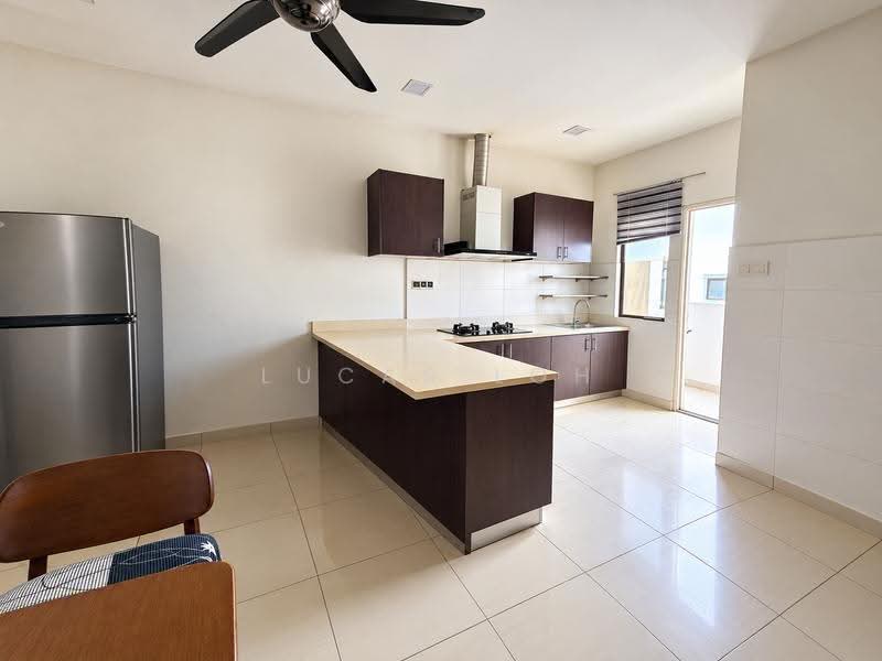 Townhouse for Sale in 16 Sierra (Puchong) - Lucas Loh - Kitchen - PropertyGuru.com.my
