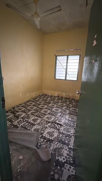 Rumah Banglo untuk Disewa di Senai (Johor) - Stephanie Yap - Bedroom - PropertyGuru.com.my