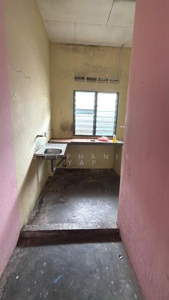 Rumah Banglo untuk Disewa di Senai (Johor) - Stephanie Yap - Kitchen - PropertyGuru.com.my