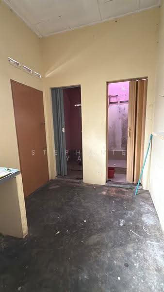 Rumah Banglo untuk Disewa di Senai (Johor) - Stephanie Yap - Bathroom - PropertyGuru.com.my