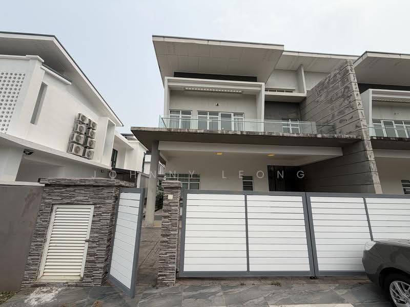 Semi-Detached House for Sale in Kajang 2 (Kajang) - Johnny Leong - Exterior - PropertyGuru.com.my