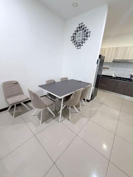 Kediaman Servis untuk Disewa di Molek Regency - Kenneth Tan - Dining Room - PropertyGuru.com.my