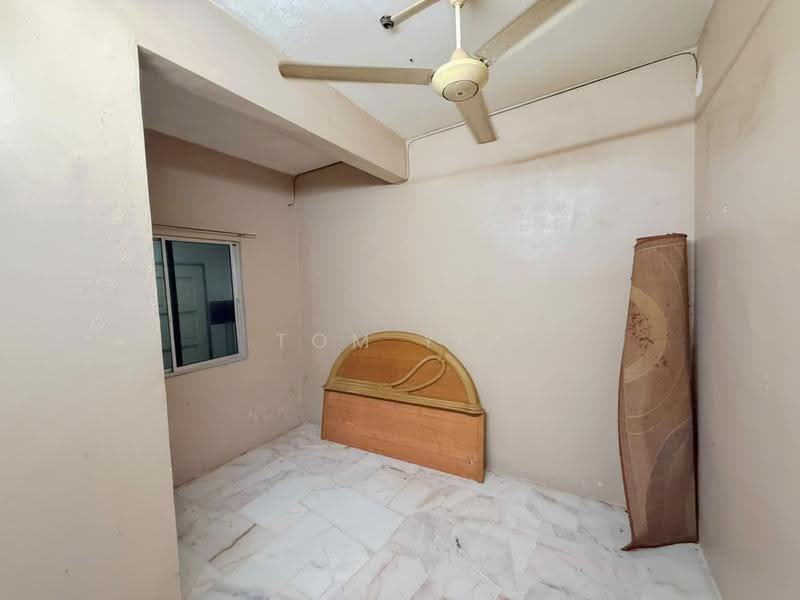 2-storey Terraced House for Sale in Taman Kota Bidari (Rawang) - Tom Yip - Bedroom - PropertyGuru.com.my