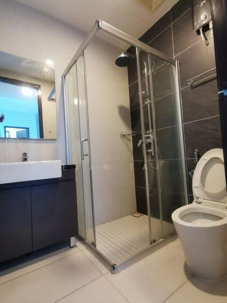 Condominium for Rent at Royal Strand @ Country Garden Danga Bay - Evan Tai - Bathroom - PropertyGuru.com.my