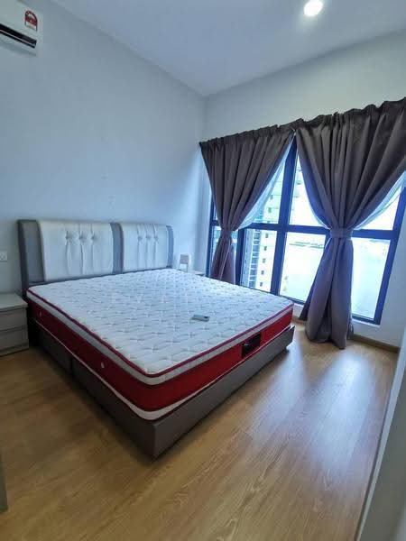 Condominium for Rent at Royal Strand @ Country Garden Danga Bay - Evan Tai - Bedroom - PropertyGuru.com.my