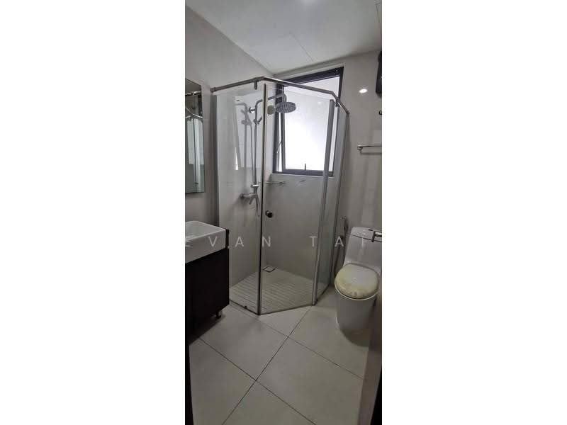 Condominium for Rent at Royal Strand @ Country Garden Danga Bay - Evan Tai - Bathroom - PropertyGuru.com.my