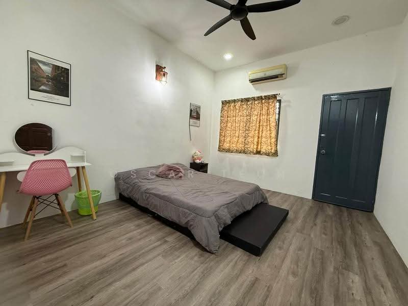 2-storey Terraced House for Rent in Taman Pasir Puteh (Ipoh) - Oscar Teoh - Bedroom - PropertyGuru.com.my
