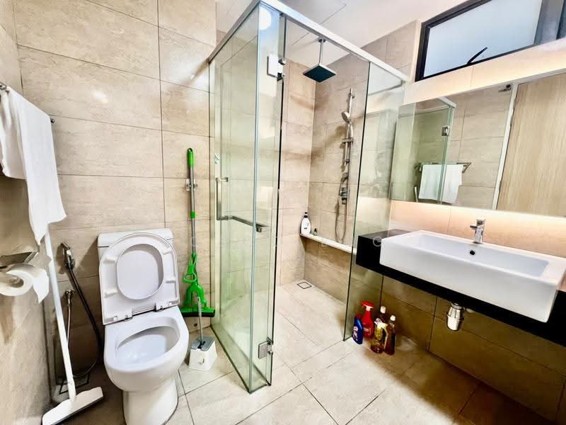 Kondominium untuk Disewa di The WaterEdge (Pinggiran Air) - Bosco Eng - Bathroom - PropertyGuru.com.my