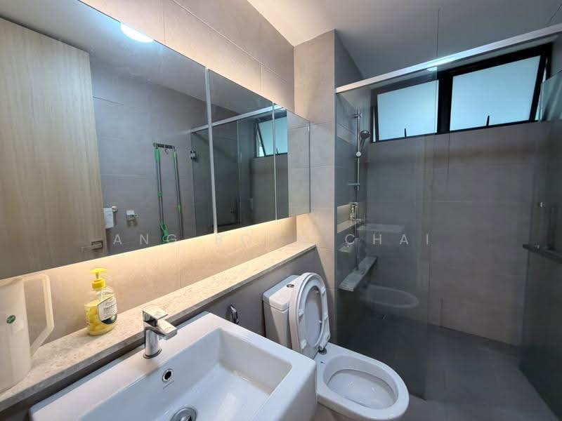 Kondominium untuk Disewa di The WaterEdge (Pinggiran Air) - Ang Boon Chai - Bathroom - PropertyGuru.com.my