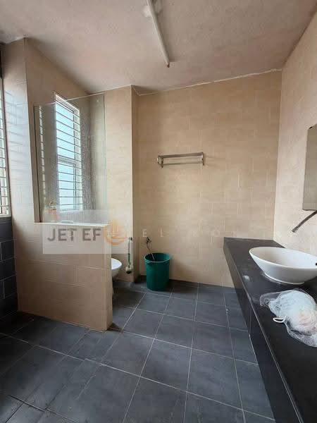 Rumah Berkembar untuk Dijual di Bandar Botanic (Klang) - Daniel Kok - Bathroom - PropertyGuru.com.my