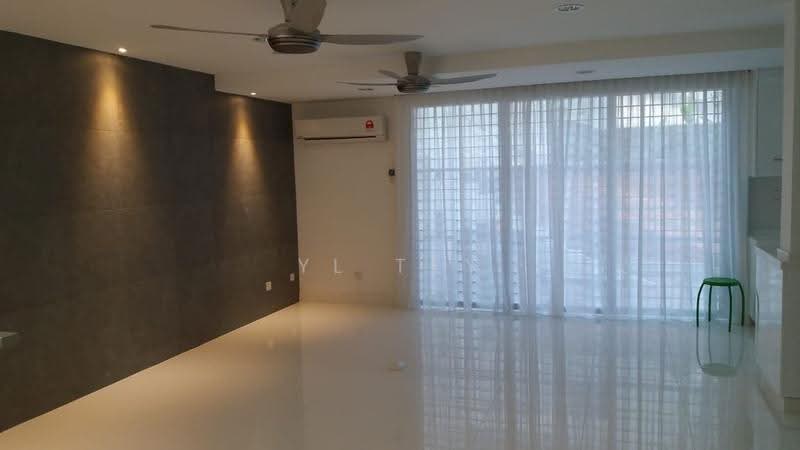 Rumah Banglo untuk Disewa di Bukit Damansara (Damansara Heights) - YL Tey - Living Room - PropertyGuru.com.my