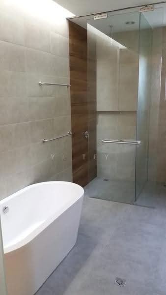 Rumah Banglo untuk Disewa di Bukit Damansara (Damansara Heights) - YL Tey - Bathroom - PropertyGuru.com.my