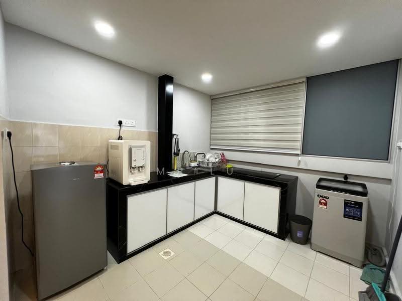 Apartment for Rent at Lake View Suites - Mr Lu - Kitchen - PropertyGuru.com.my