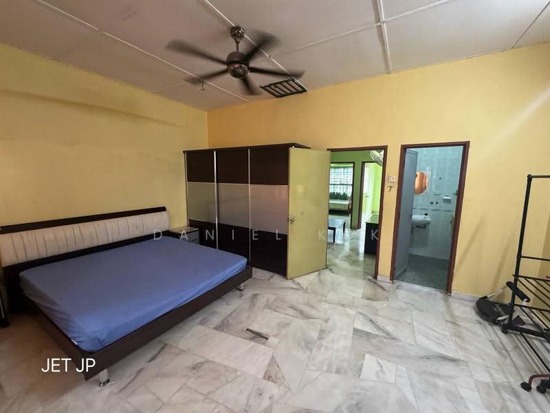 2-storey Terraced House for Sale in Taman Sentosa (Klang) - Daniel Kok - Bedroom - PropertyGuru.com.my