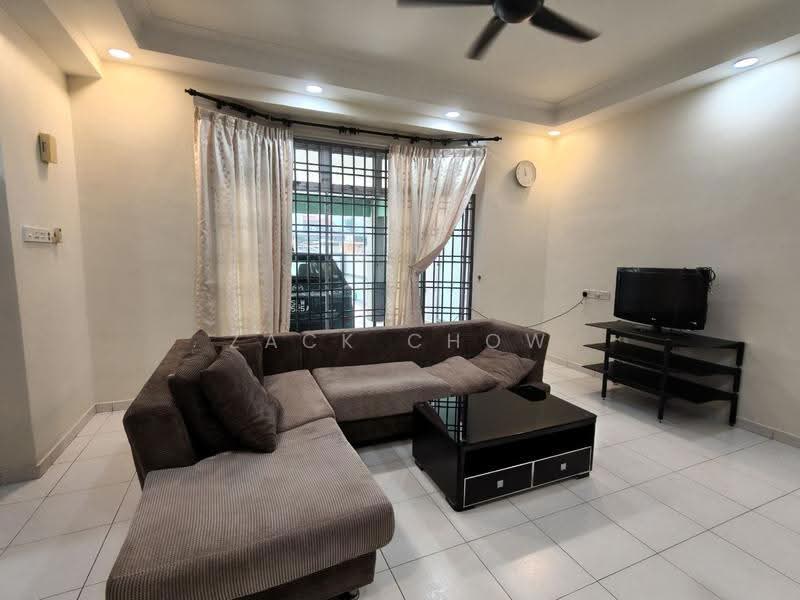 2-storey Terraced House for Sale in Taman Desa Tebrau (Tebrau) - Zack Chow - Living Room - PropertyGuru.com.my