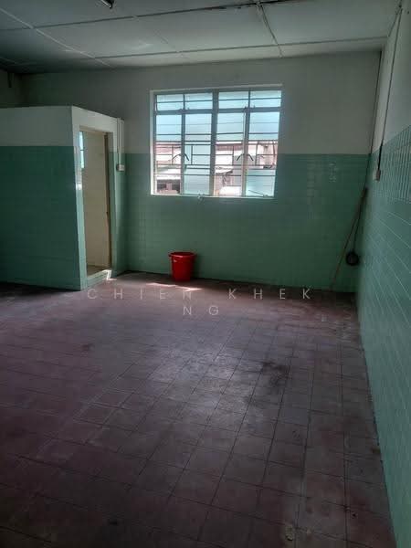 Shop for Sale in George Town (Penang) - Chien Khek Ng - Bathroom - PropertyGuru.com.my