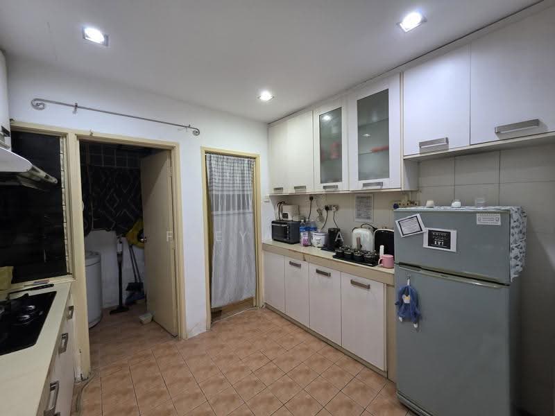 Apartment for Sale at Bougainvilla - Freya Tan - Kitchen - PropertyGuru.com.my