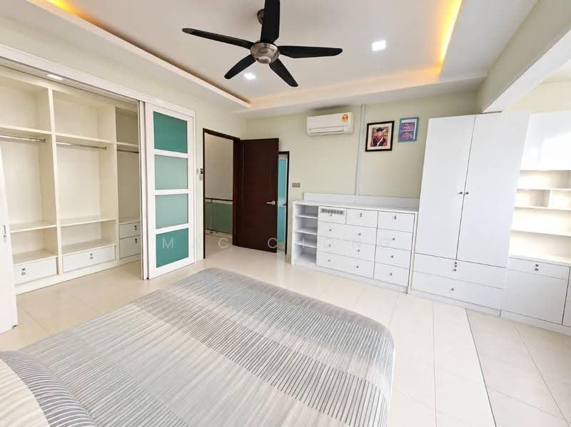 3-storey Terraced House for Sale in Kajang (Selangor) - Mac Chong - Bedroom - PropertyGuru.com.my