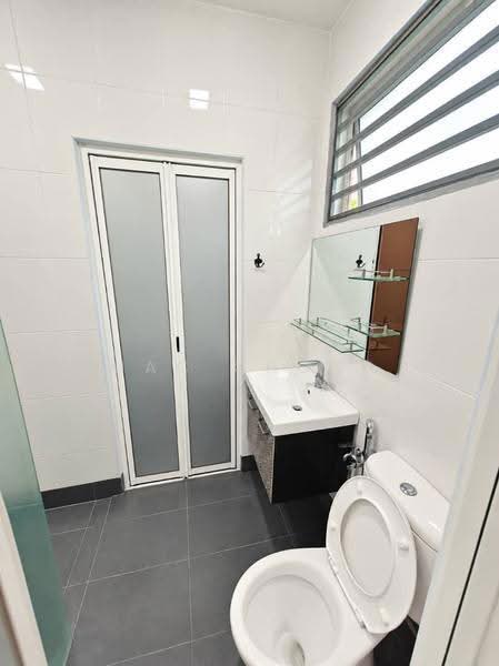3-storey Terraced House for Sale in Kajang (Selangor) - Mac Chong - Bathroom - PropertyGuru.com.my