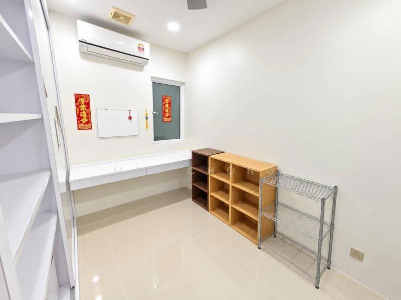 3-storey Terraced House for Sale in Kajang (Selangor) - Mac Chong - Study - PropertyGuru.com.my