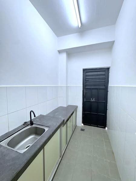 Rumah Teres 2-Tingkat untuk Dijual di Taman Nusa Idaman (Iskandar Puteri (Nusajaya)) - Karl Lim - Kitchen - PropertyGuru.com.my