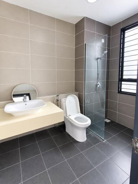Rumah Teres 2-Tingkat untuk Dijual di Kajang East (Semenyih) - CK Law - Bathroom - PropertyGuru.com.my